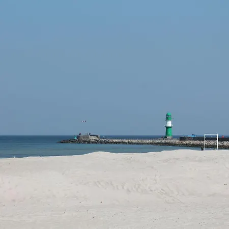 Holiday home Gorgeous In Lutten Klein Near The Sea *
